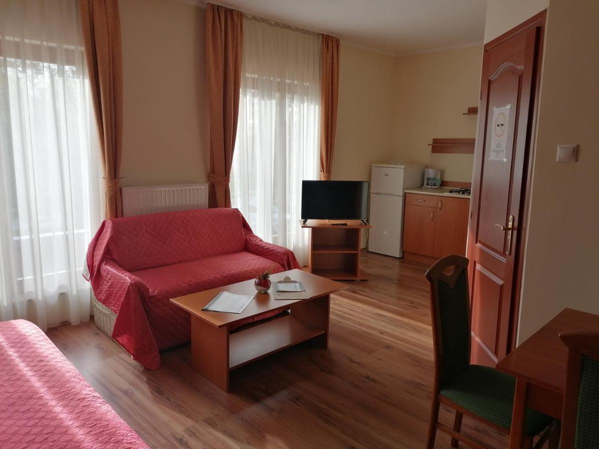 Medgyaszay Panzio Bed and Breakfast Nagykanizsa Esterno foto