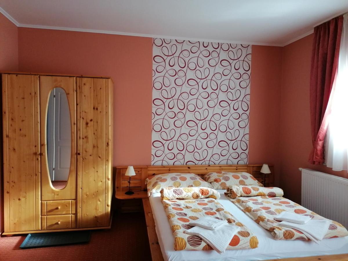 Medgyaszay Panzio Bed and Breakfast Nagykanizsa Esterno foto